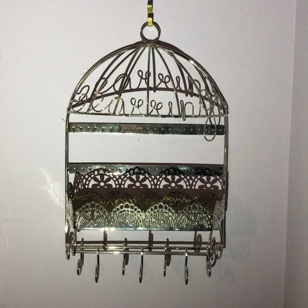 Wall hanging jewelry organizer